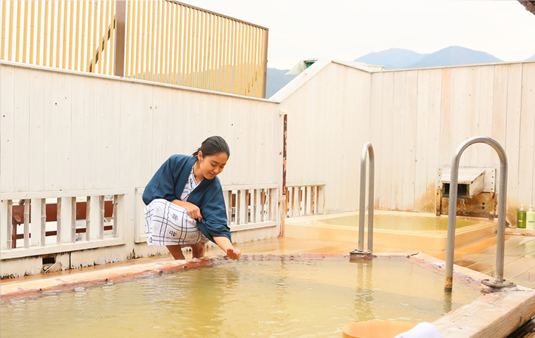 女性用　屋上露天風呂「月の湯」