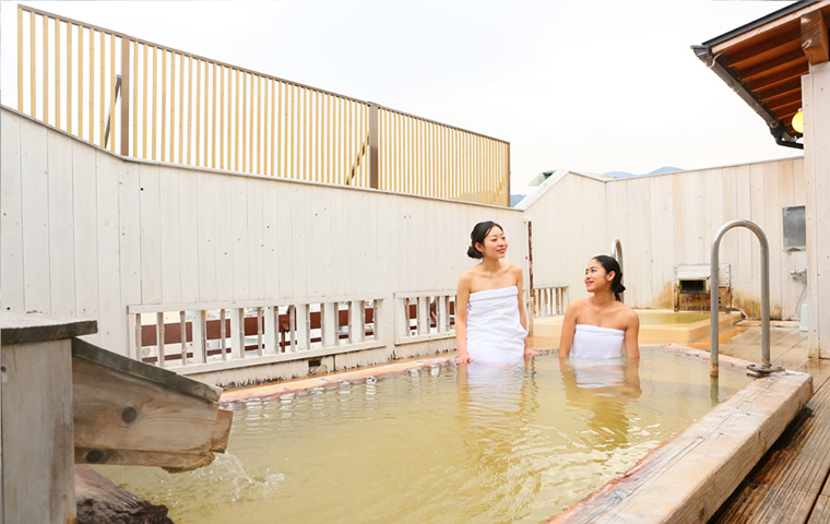 女性用　屋上露天風呂「月の湯」