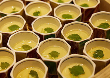 気仙沼名物フカヒレ茶碗蒸し