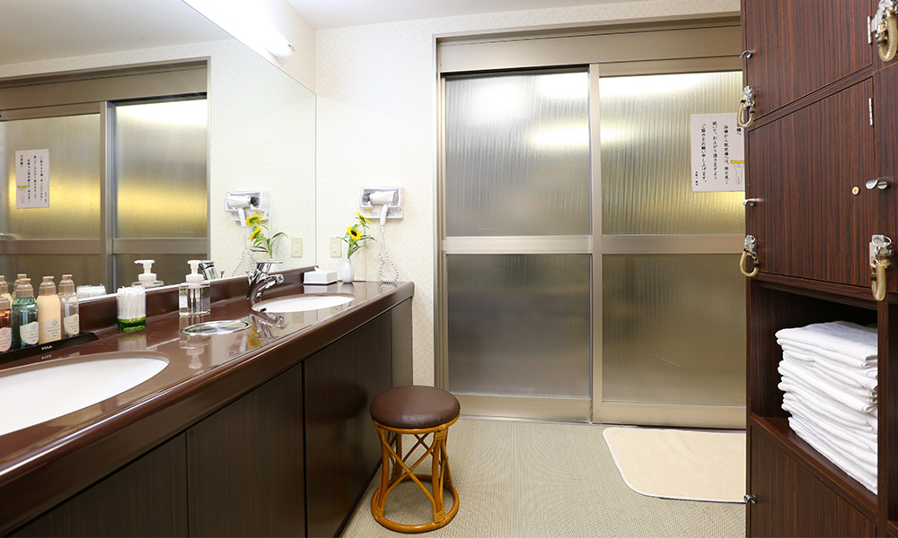 女性浴場の画像