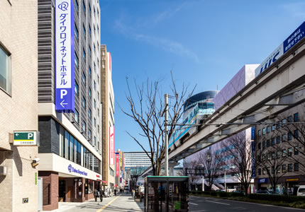 JR小倉駅 小倉城口(南口)より徒歩4分