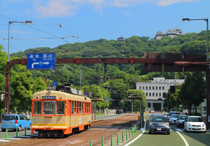 市内電車「大街道駅」より徒歩約1分の好アクセス!