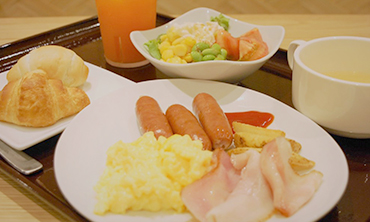 朝食ビュッフェ一例の画像