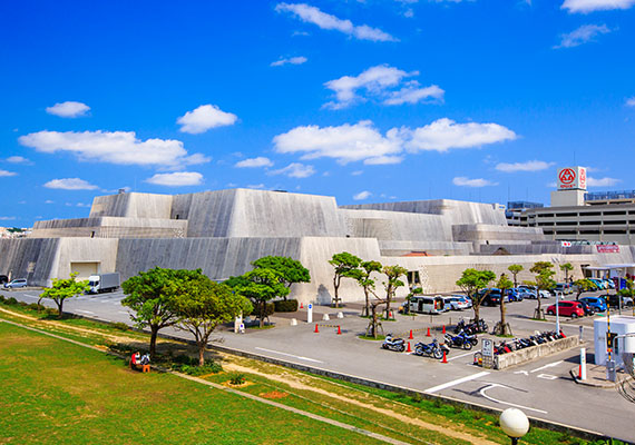 沖縄県立博物館・美術館（おきみゅー）の画像